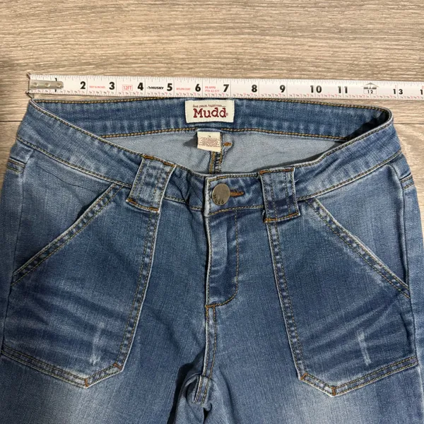 Mudd‎ Juniors Jeans Size 3 Medium Wash Flare Leg Denim Front Patch Pockets - Image 4