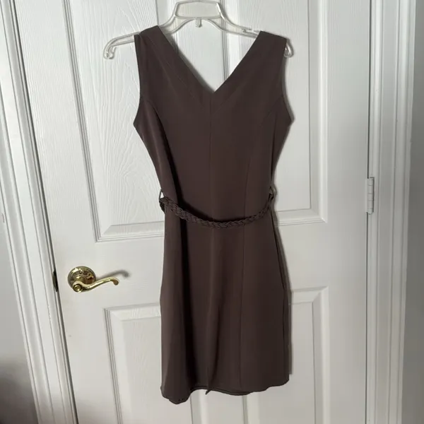 Elegant Brown Sleeveless Dress in more 33/29/36 - Image 4