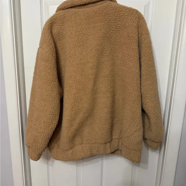 I AM GIA x REVOLVE Size Medium teddy Sherpa jacket‎ full zip - Image 8
