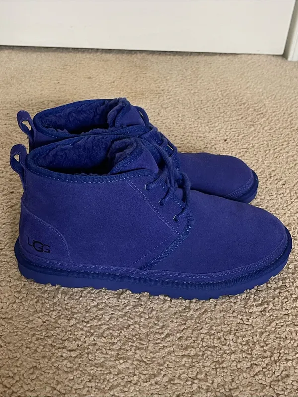 UGG Neumel Navy Blue Suede Lace Up Sheepskin Lined Chukka Boots Womens Size 9 - Image 2