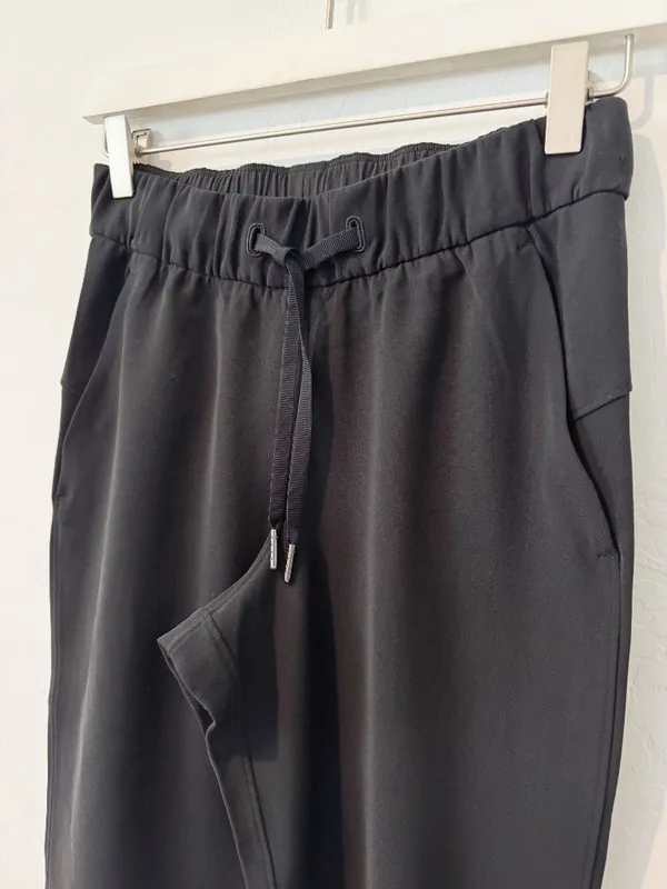 Lululemon On The Fly Pants Size 2 Black High Rise Drawstring Travel Quiet Luxury - Image 4