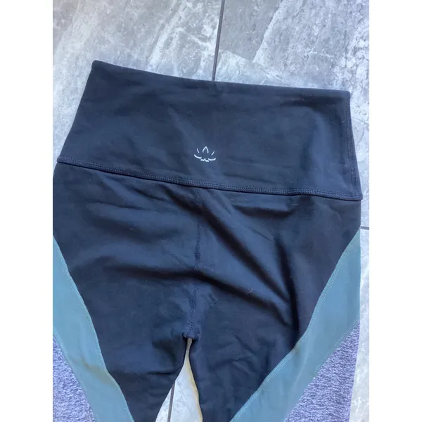 Beyond Yoga Womens Colorblock High Waisted Leggings Black Grey Green Size M - Image 2