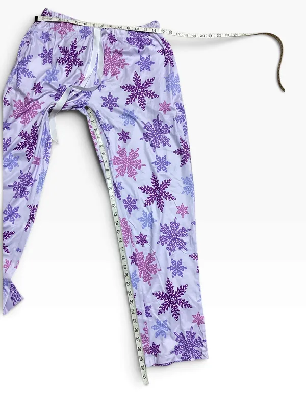 Shirley & Stone winter snowflake pajama set size Large - Image 4