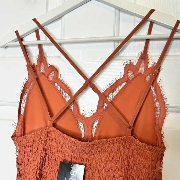 Bella Ella NWT Find Your Voice Lace‎ Maxi Dress Small - Image 7