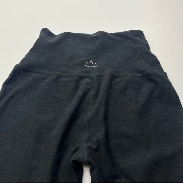Beyond Yoga Make the Cut‎ Split Ankle Pants Womens Size XS Spacedye Black Grey - Image 9