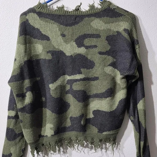 Full Circle Trends Camo Distressed Knit Sweater L‎ Fits S/M Y2K Fringe Crop - Image 2