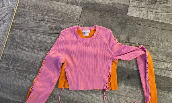 Boutique Crop Top Orange - Image 4