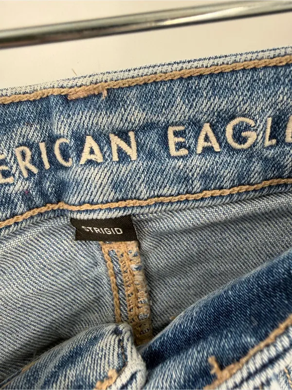 American Eagle Strigid Distressed Mom Denim Jean - Image 5