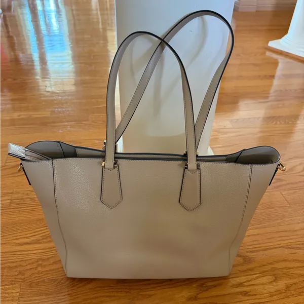 MICHAEL Michael Kors Kimberly Large Beige Tote and Mini Detachable Wallet - Image 5