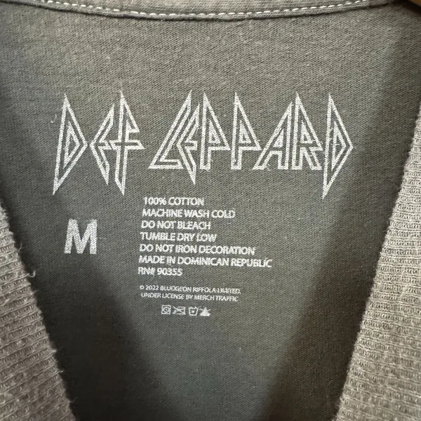 Def Leppard Animal Neon Jungle Cat Heavy Metal Band Tee M - Image 4