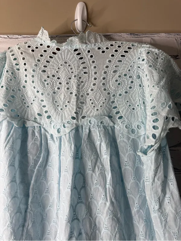 Adiva Blue Eyelet lace ruffle sleeve blouse size large - Image 8