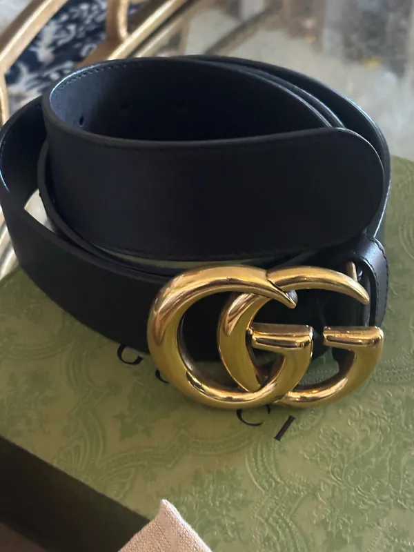 Gucci GG Marmont Belt Black Leather Gold Buckle, Authentic Used Once But Like New Made in Italy, Retail Price $590 Plus Taxes, Come With Box and Dust Bag Size 100/40 - Image 7