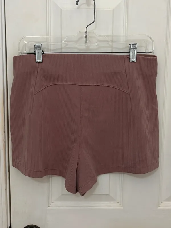 Lululemon Ribbed High Rise Softstreme Short 2” in Twilight Rose - Image 10