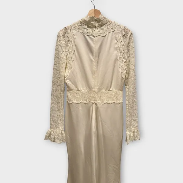 Elliatt Margot Lace Inset Long Sleeve Gown Size Medium - Image 10