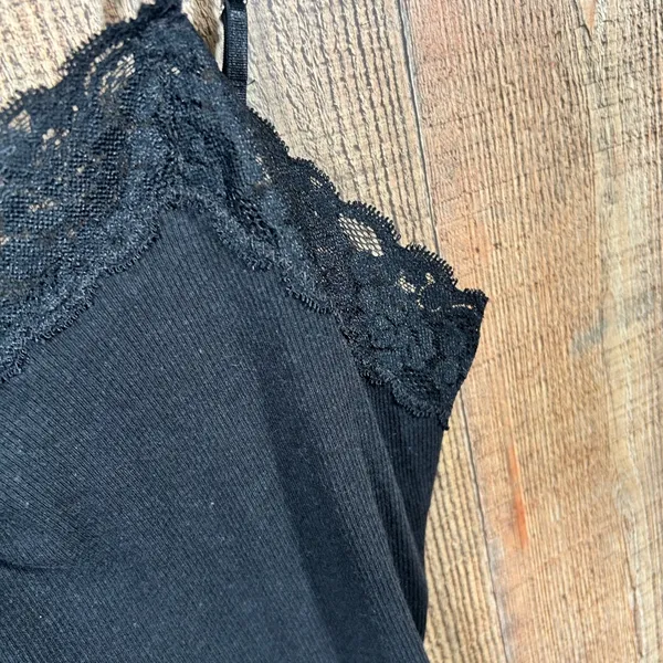 Worthington XL Black Ribbed Lace Trim Cami Tank Top Stretch Soft Girl Layering - Image 3