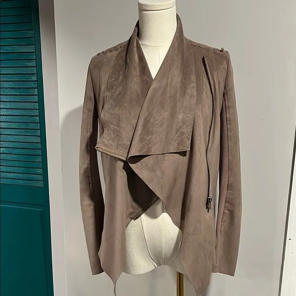 VIGOSS NWOT Elegant Taupe Women's moto Jacket XS - Image 2