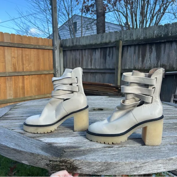 Jesse Boots from Free People Size 39 or 8.5 us winter fall cutout‎ unique - Image 7