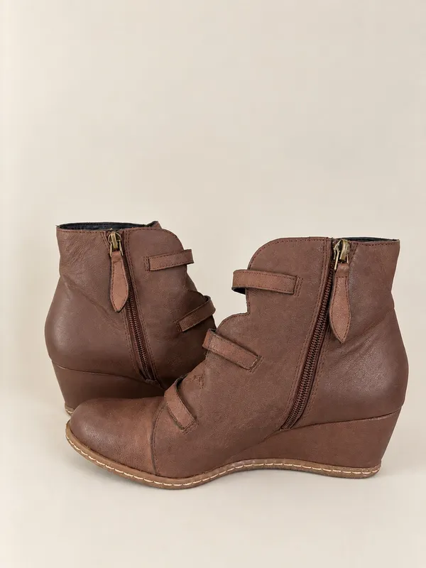 Franco Sarto brown ankle booties  - Image 10