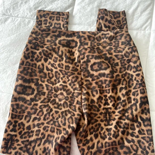 Giddy Up Glamour Leopard Print Leggings - Image 3