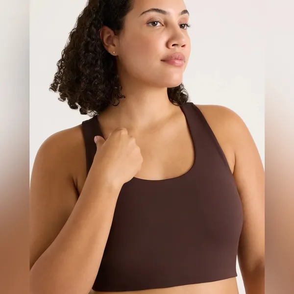 NWT Quince Women's Ultra Form Scoop Neck Espresso Brown Cropped Sports Bra Sz S - Image 2