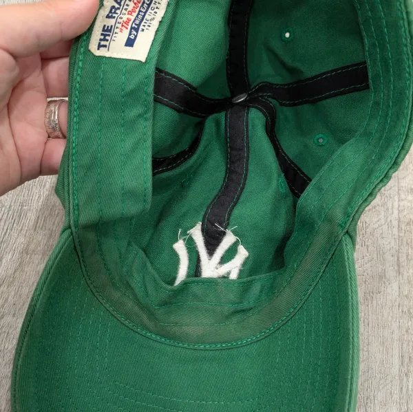 MLB New York Yankees St. Patty's Day Twins Enterprises Fitted Cap Size Large - Image 5