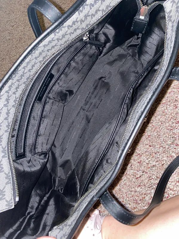 Michael Kors Purse - Image 4