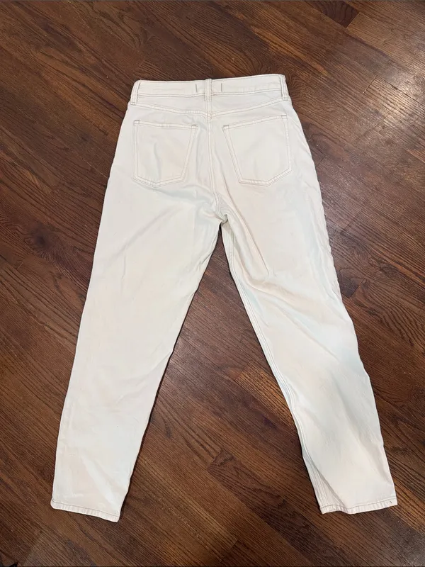 Abercrombie & Fitch Cream High-Rise mom jeans curvy love - Image 4