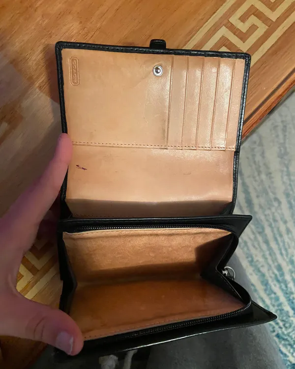 Wallet - Image 4