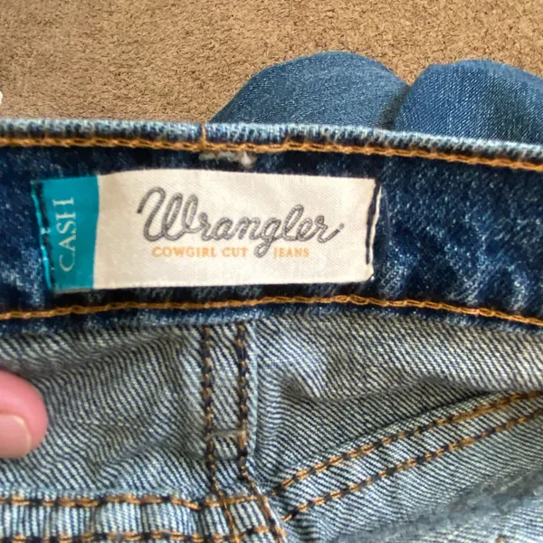 Women’s Wranglers size 11/12 x 30 - Image 12