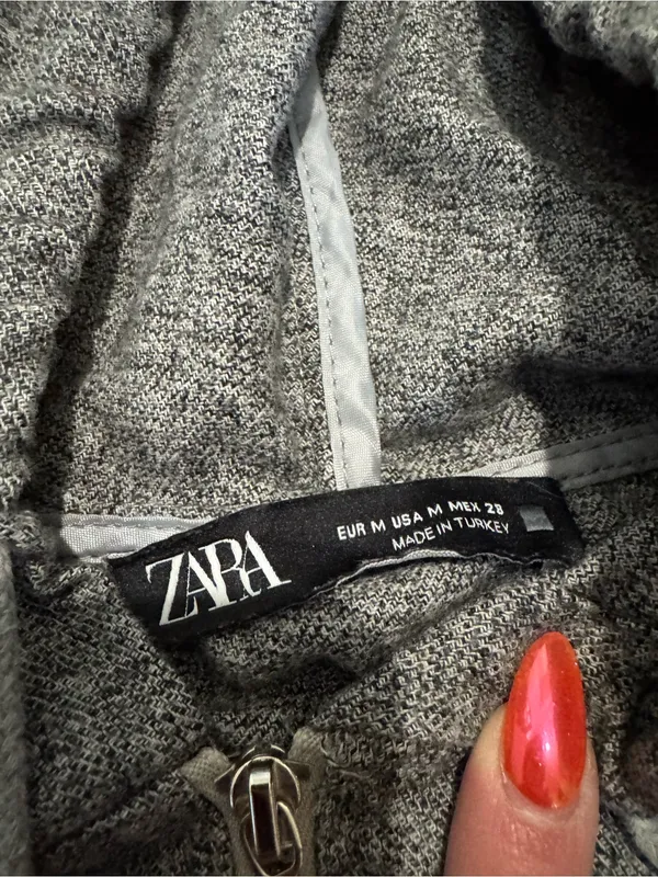 Zara Heathered Grey Half-Zip Hoodie - Image 3