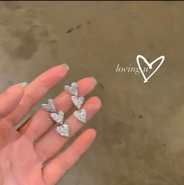 925 Silver Plated Heart Earrings - Image 2