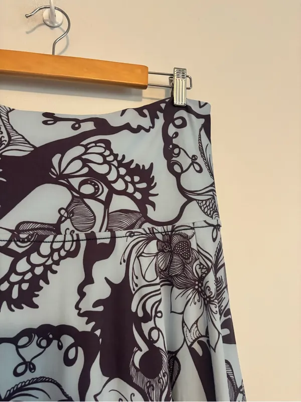 Patagonia Blue Black Floral Print Stretchy W's Morning Glory Skirt - Image 5