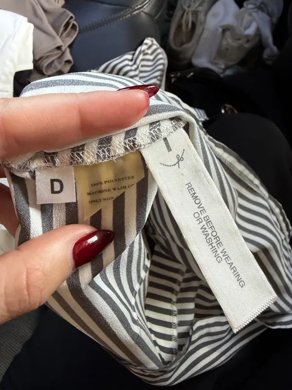 Ann Taylor white & black striped wrap tank top blouse Size 4 #officesiren #classy #workwear - Image 6