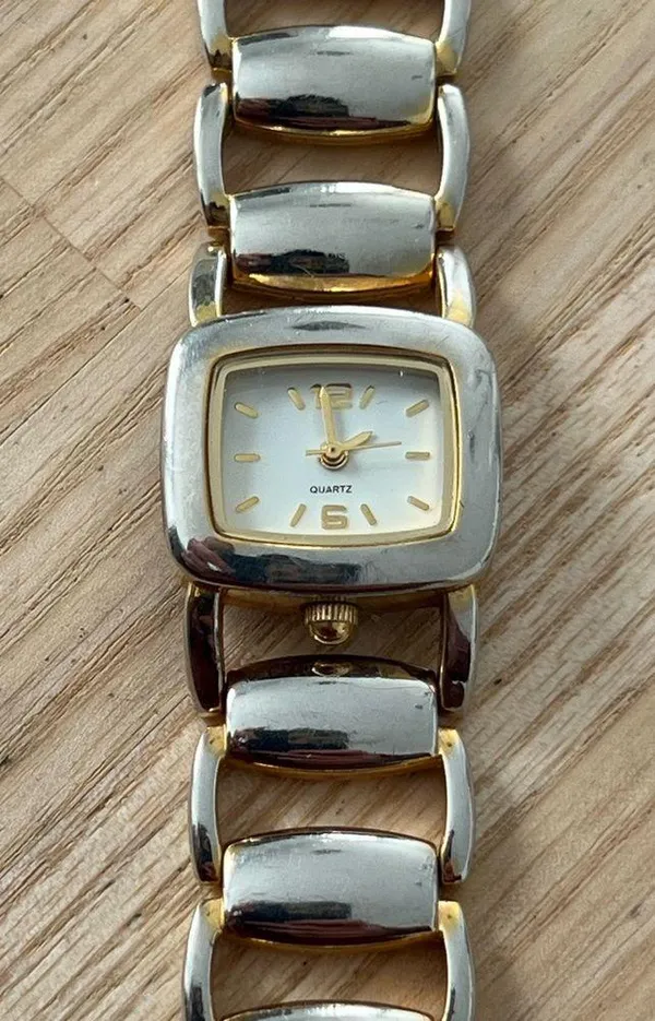 Fashion Watch Unbranded Gold - Image 2