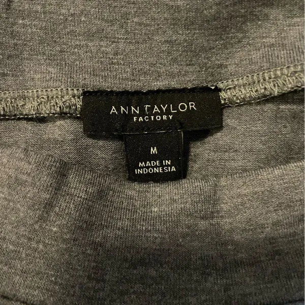 Ann Taylor Gray Knit Top with houndstooth Lantern‎ Sleeves - Image 6