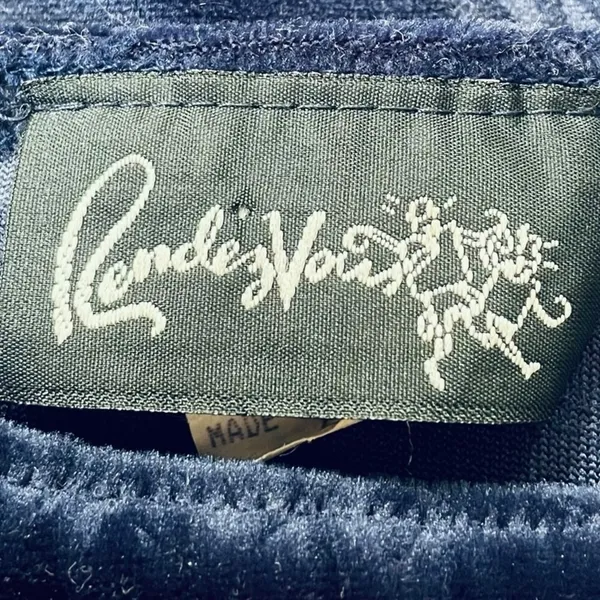 Rendezvous Vintage 90s Blue Velvet Goth Witchy Whimsygoth Moody Floral Top - Image 3
