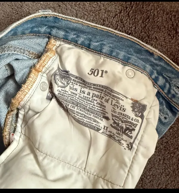 Levi’s 501 Shorts - Image 3