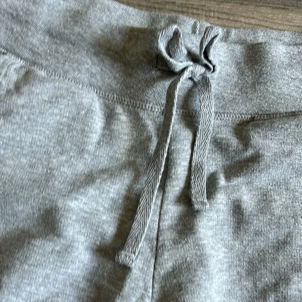 Hanes gray shorts - Image 2