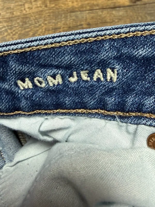 American Eagle Mom Jeans High Rise Stretch Womens 8 Medium Wash Blue - Image 8