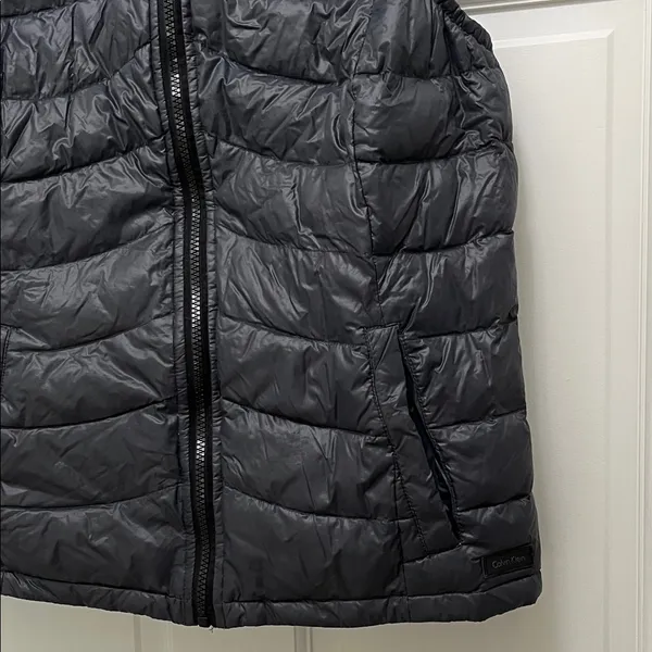 Calvin Klein Black and Gray Duck Down Filled Full Zip Puffer Vest - Size Large - Image 6