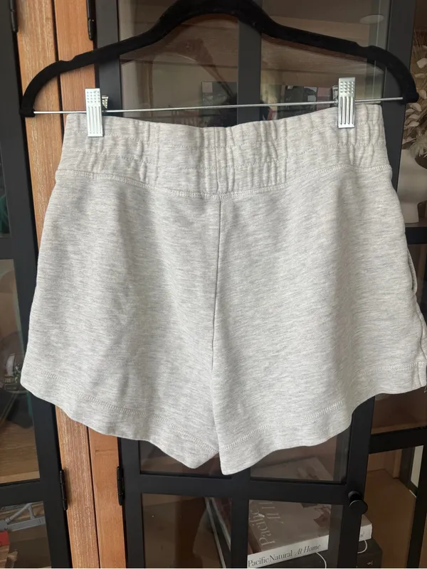 H&M sweat shorts comfy high rise light heather grey loungewear cotton - Image 2
