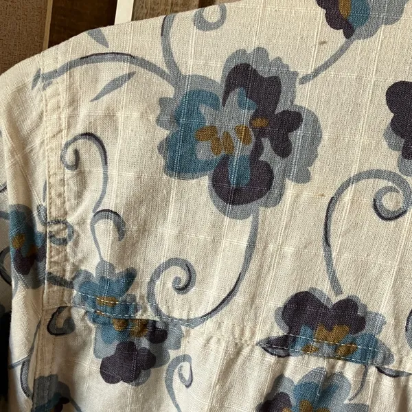 FINAL MARKDOWN HGNY Jeans Floral Linen Blend Top large - Image 15