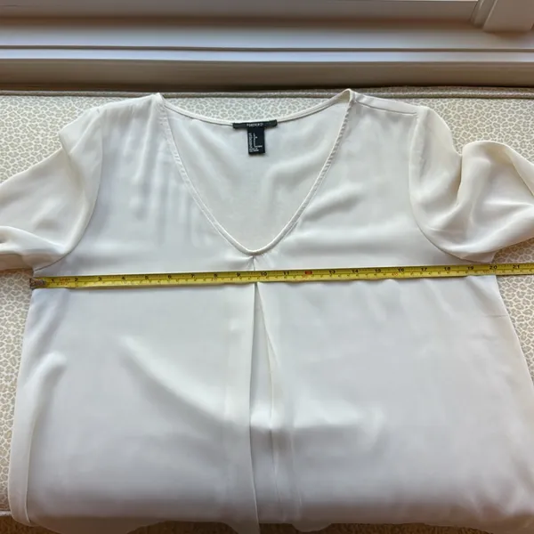 Forever 21 Cream Color Long Sleeve V Neck Blouse with pleated front size L - Image 8