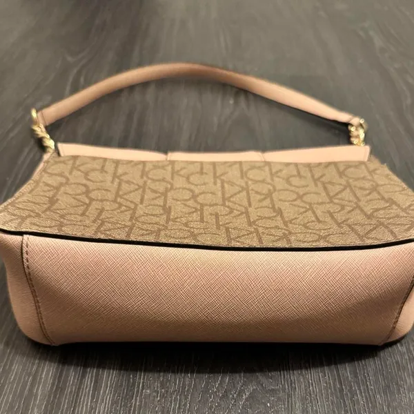 Calvin Klein Vintage Pink Leather Shoulder Purse Handbag w Metal Detail Strap - Image 9