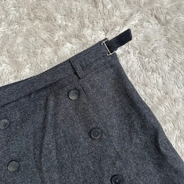 Vintage Y2K Gap Wool Sz 2 European Fit Italian Wool Felted Mini Skirt Gray - Image 4