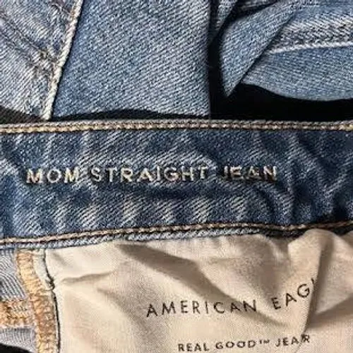 American Eagle Mom Straight Jean Distressed‎ Size 6 Blue - Image 5