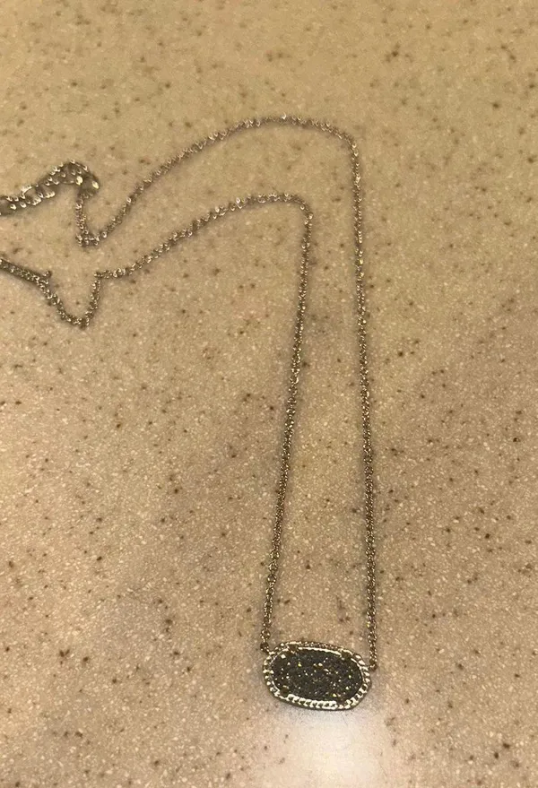 Kendra Scott silver  necklace - Image 3