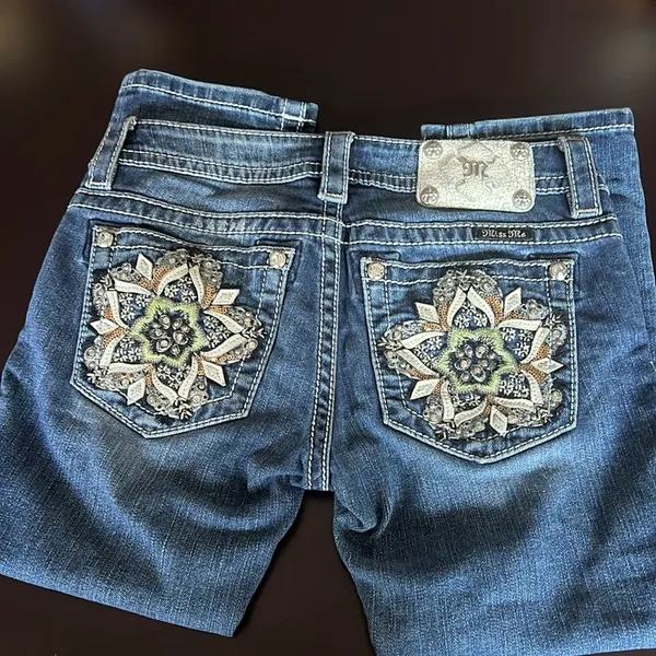 Miss Me capri size 25 - Image 2