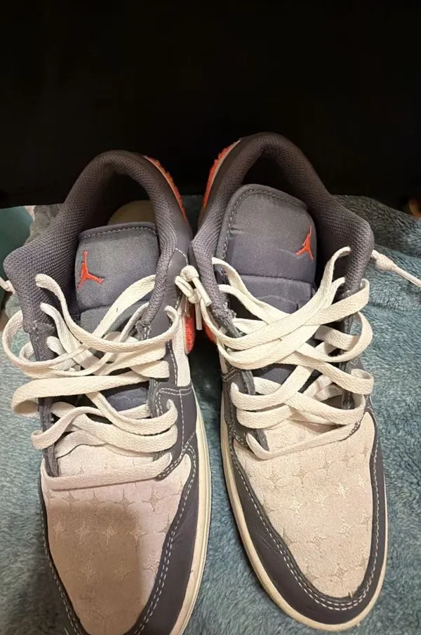 Air Jordan 1 Low SE Light Graphite Hot Punch - Image 2