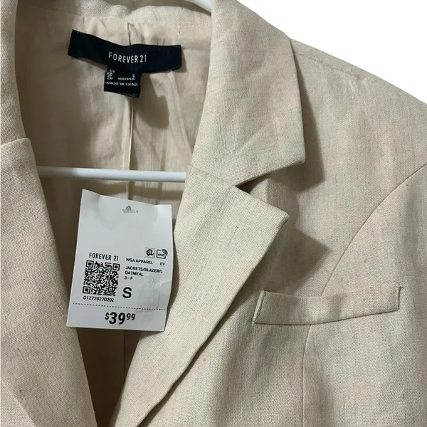 Forever 21 Beige Cropped Blazer(Size Small) - Image 7